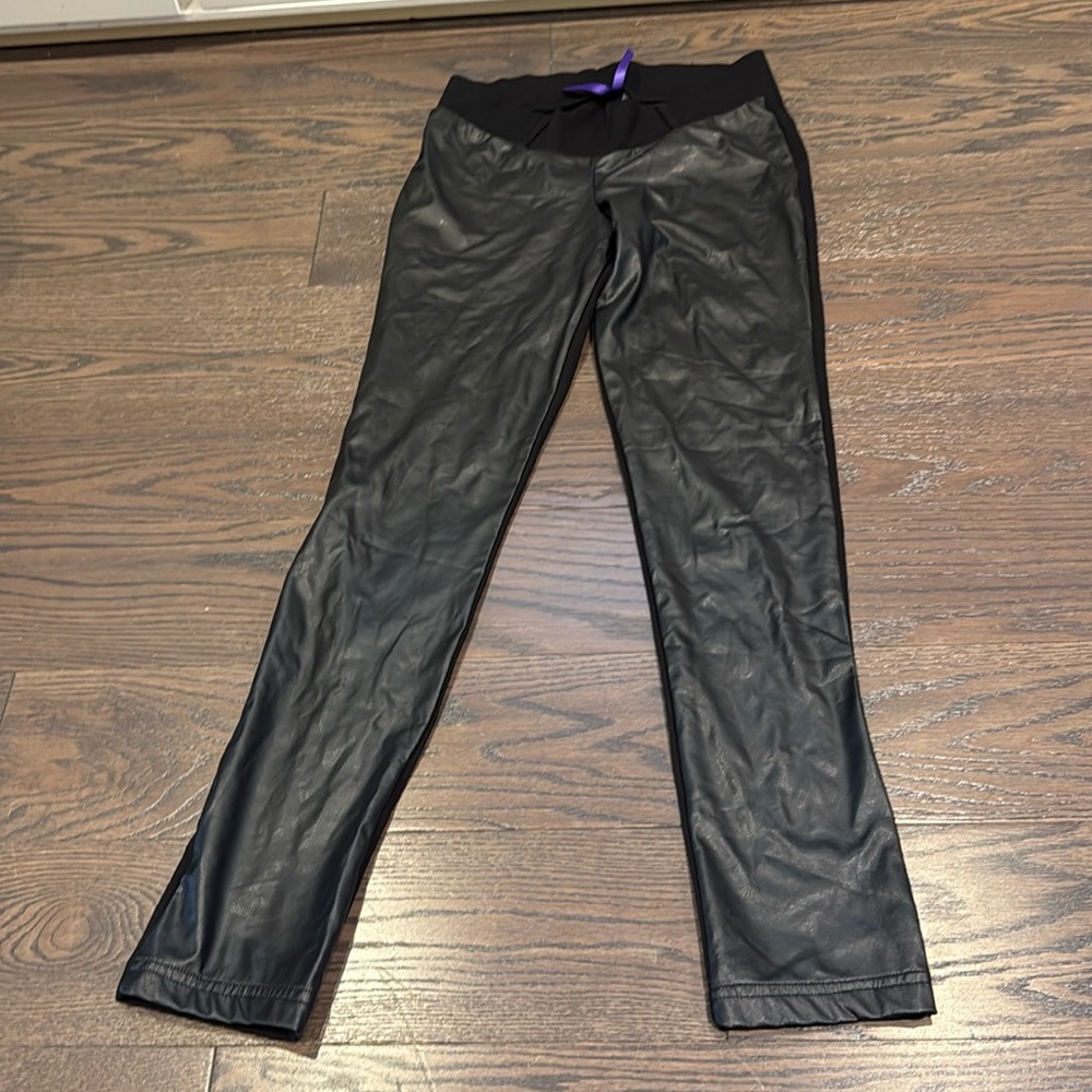 Seraphine pleather leggings maternity size US2
